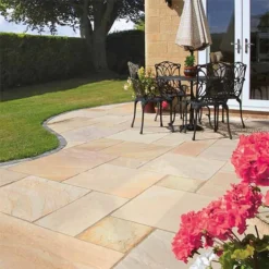Pavestone Classic Sandstone 900 X 600 X 22mm Slab Paving Pack Of 35 - Golden Fossil