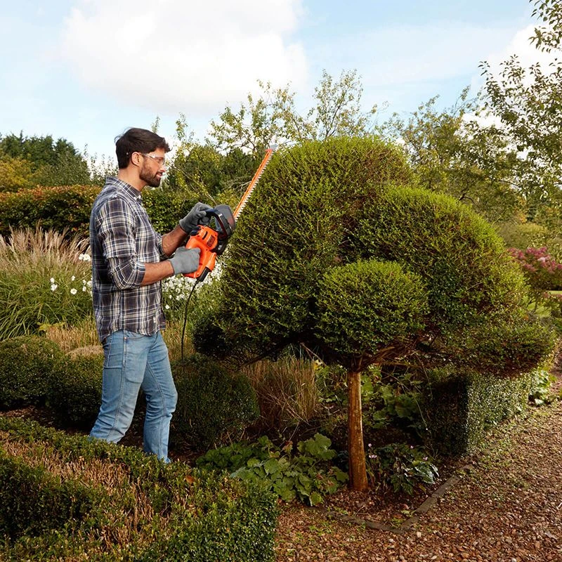 Black & Decker BEHT201 Hedge Trimmer 45cm 420W 240V - B/DBEHT201 - Image 2