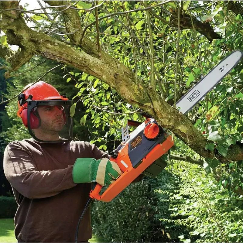Black & Decker CS2245 Corded Chainsaw 45cm Bar 2200 Watt 240 Volt - B/DCS2245 - Image 2