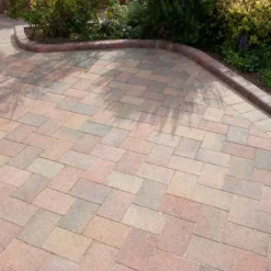 Brett Drivestyle Kerb DK 125x100x125mm - 270 Per Pack - Brindle - DK99BR