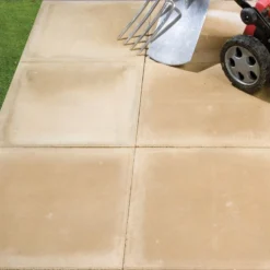 Brett Broadway Economy Smooth Paving Pack 600x600mm 11.16m2 30 Pack - Buff