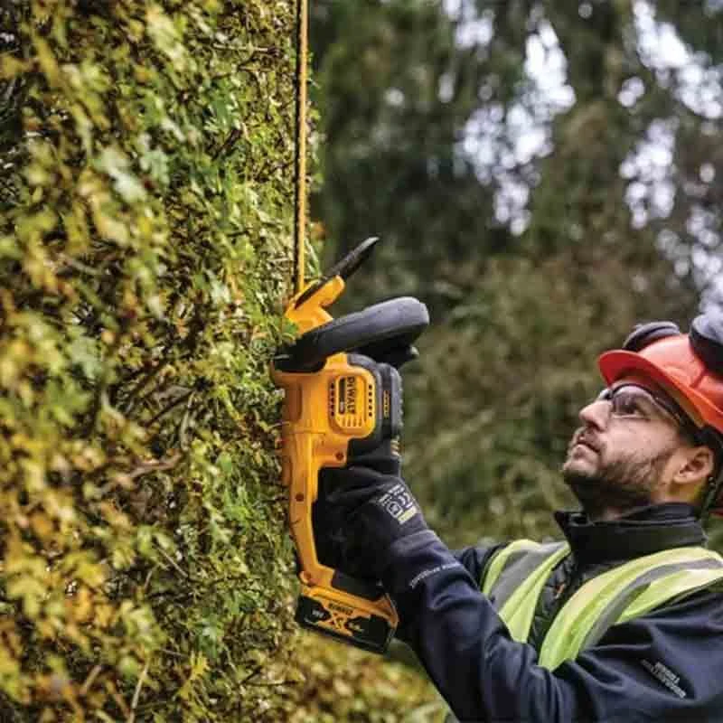 DEWALT DCMHT563N XR Hedge Trimmer 18V Bare Unit - DEWMHT563N - Image 3