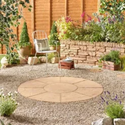 Kelkay Abbey Circle Paving Kit 2.4m For 4.52 M² - York Gold - 8504YG
