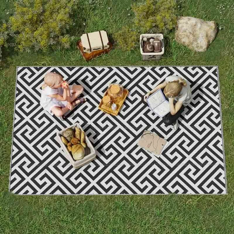 Outsunny 5 X 8ft Reversible Outdoor Rug - Black & White - 844-479V01 - Image 9