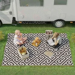 Outsunny 5 X 8ft Reversible Outdoor Rug - Black & White - 844-479V01