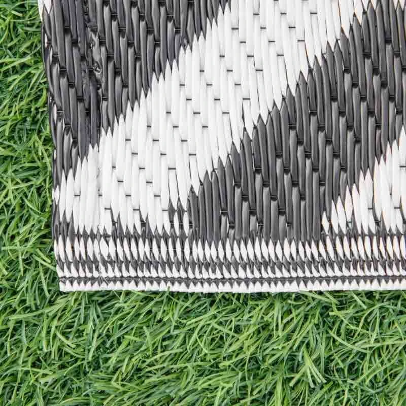 Outsunny 6 X 9ft Reversible Outdoor Rug - Black & White - 844-480 - Image 4