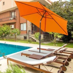 Outsunny 2.7m Tilt Patio Parasol With Crank - Orange - 84D-032OG