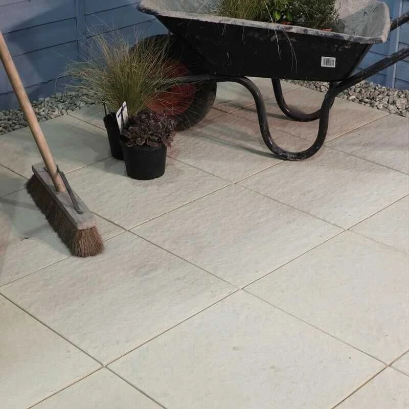 Brett Stamford Ultra Garden Paving Square 32mm Pack Of 72 - Natural - SU03GY - Image 2